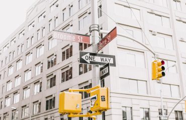 via: https://www.pexels.com/photo/post-with-one-way-signboard-841352/